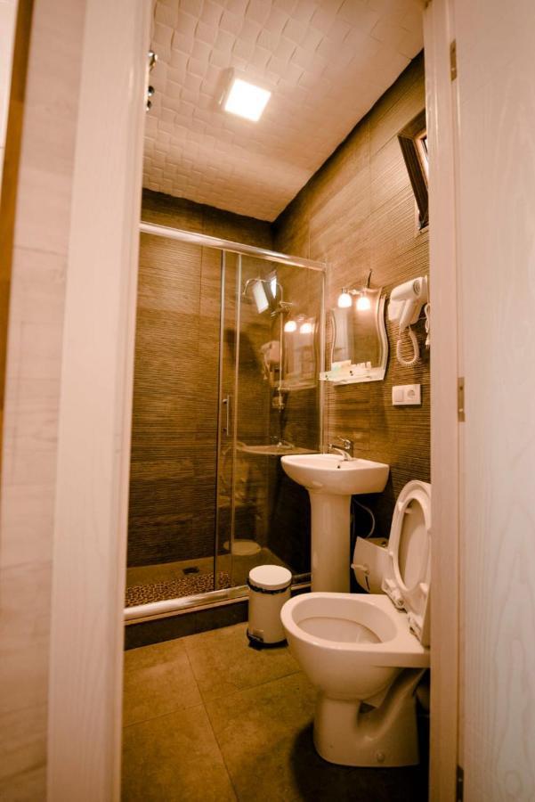 Hulus Hotel 마킨자우리 외부 사진