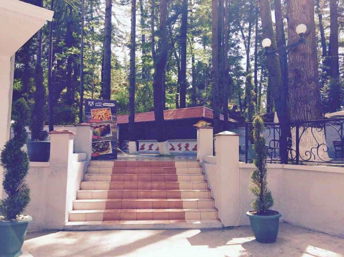 Hulus Hotel 마킨자우리 외부 사진