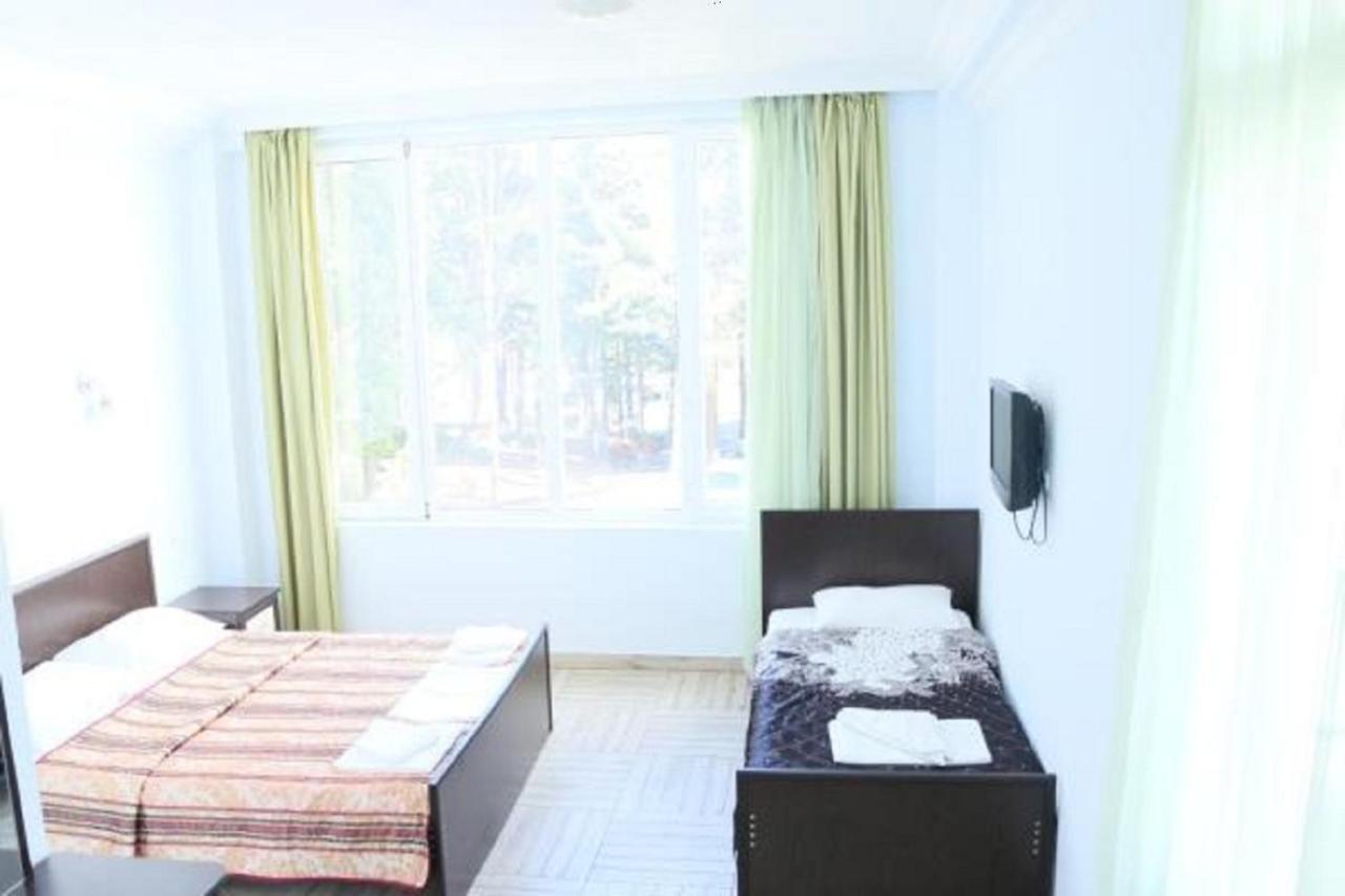 Hulus Hotel 마킨자우리 외부 사진