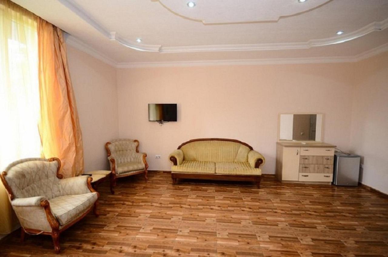 Hulus Hotel 마킨자우리 외부 사진