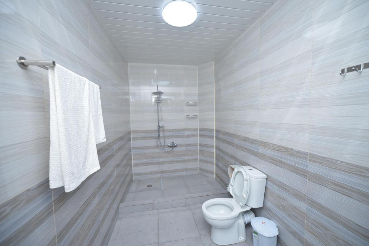 Hulus Hotel 마킨자우리 외부 사진