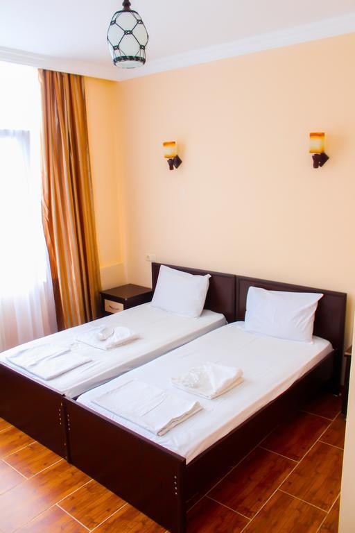 Hulus Hotel 마킨자우리 외부 사진